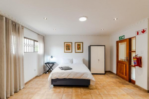 Observatory - Private Unit 5 with Private EnSuite Bathroom - Sleeps 4 Guests
